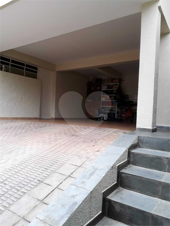 Casa à venda com 3 quartos, 228m² - Foto 2