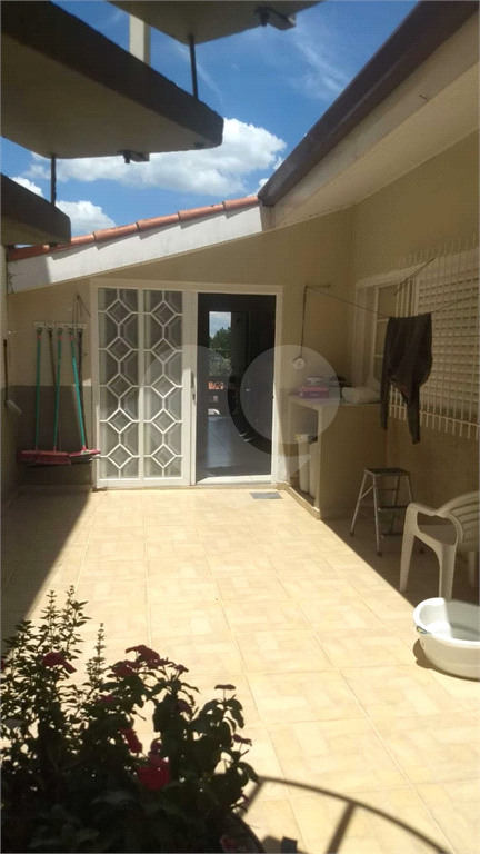 Casa à venda com 3 quartos, 228m² - Foto 15