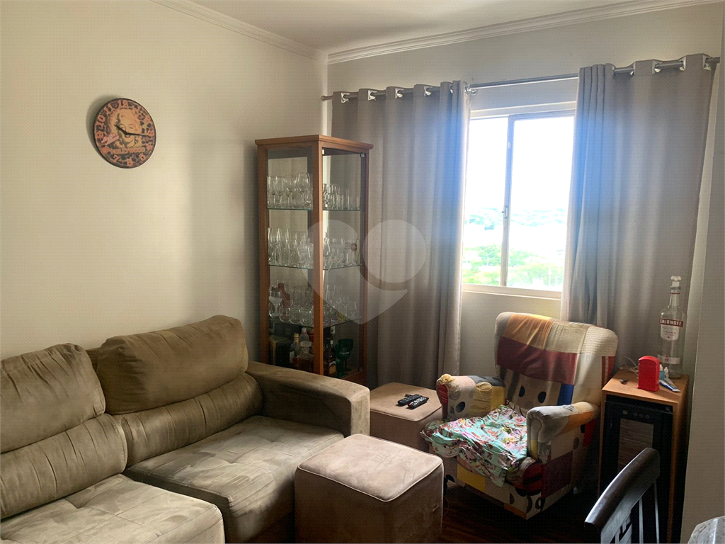 Apartamento à venda com 3 quartos, 70m² - Foto 1