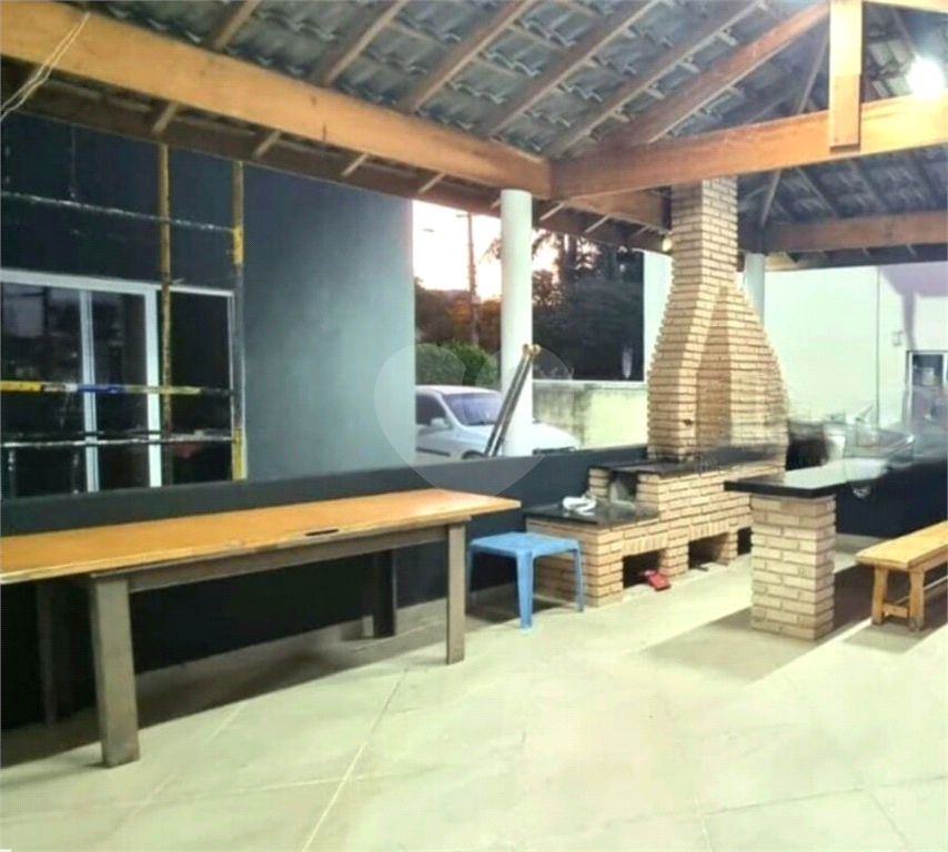 Casa de Condomínio para alugar com 5 quartos, 365m² - Foto 2