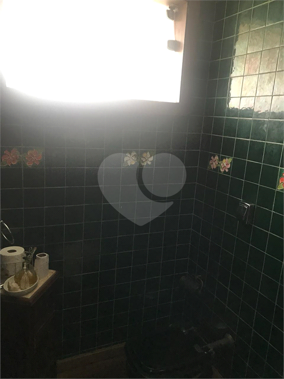Casa em condomínio à venda em Alphaville com 4 suítes e 4 vagas