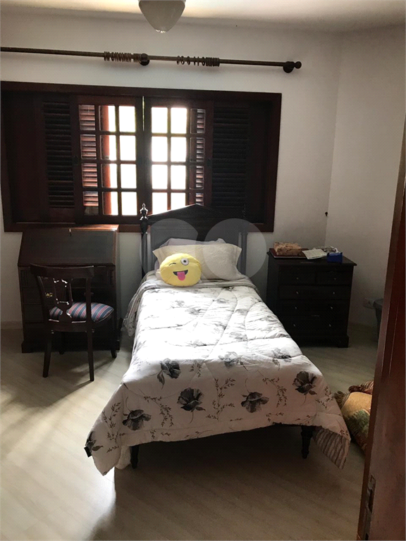 Casa em condomínio à venda em Alphaville com 4 suítes e 4 vagas