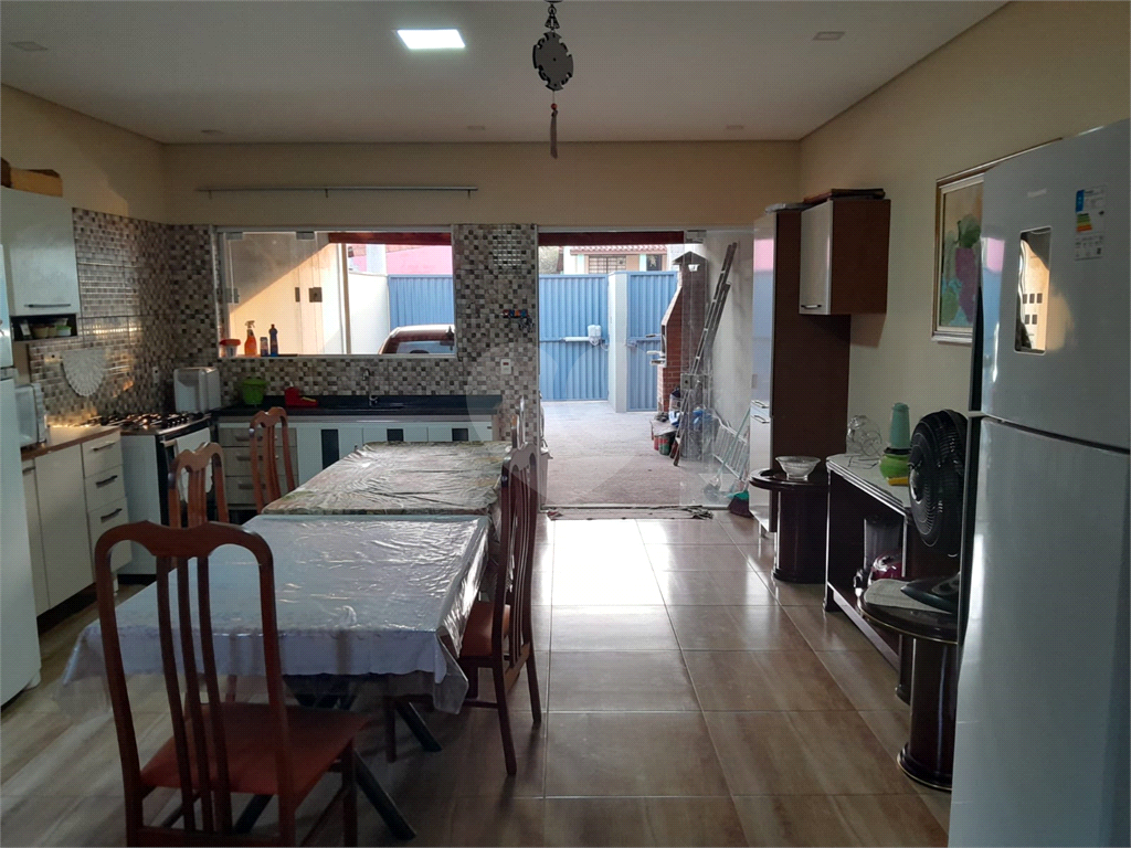 Casa à venda com 2 quartos, 105m² - Foto 4