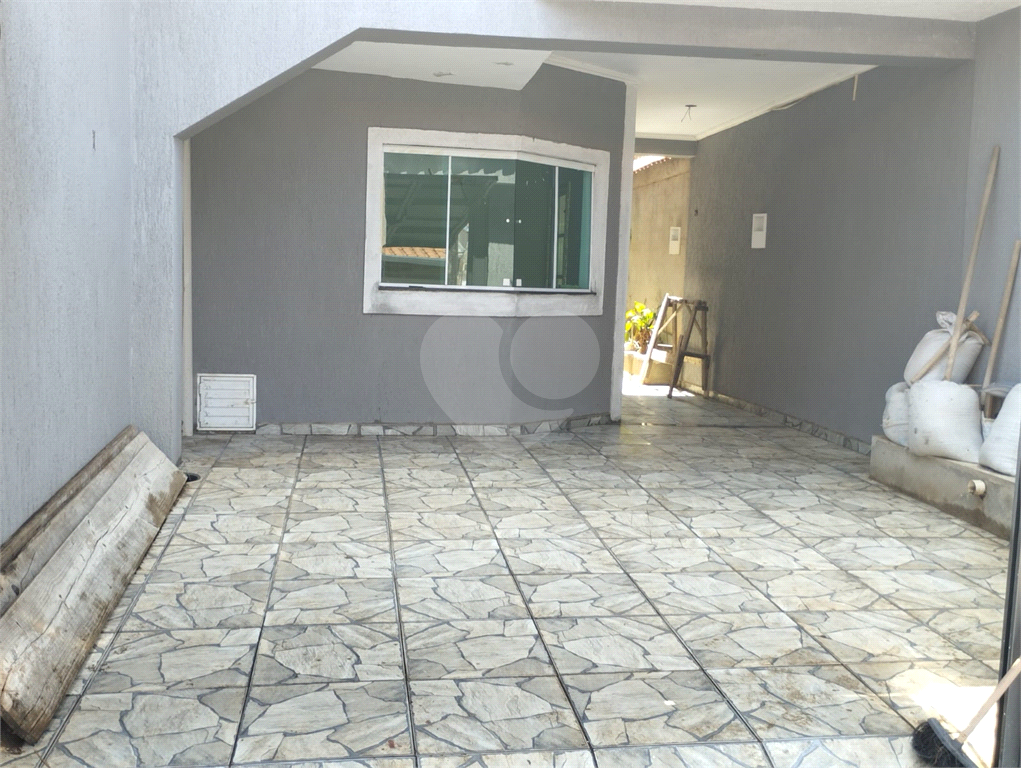 Lindo sobrado novo em Araraquara com 03 dormitórios