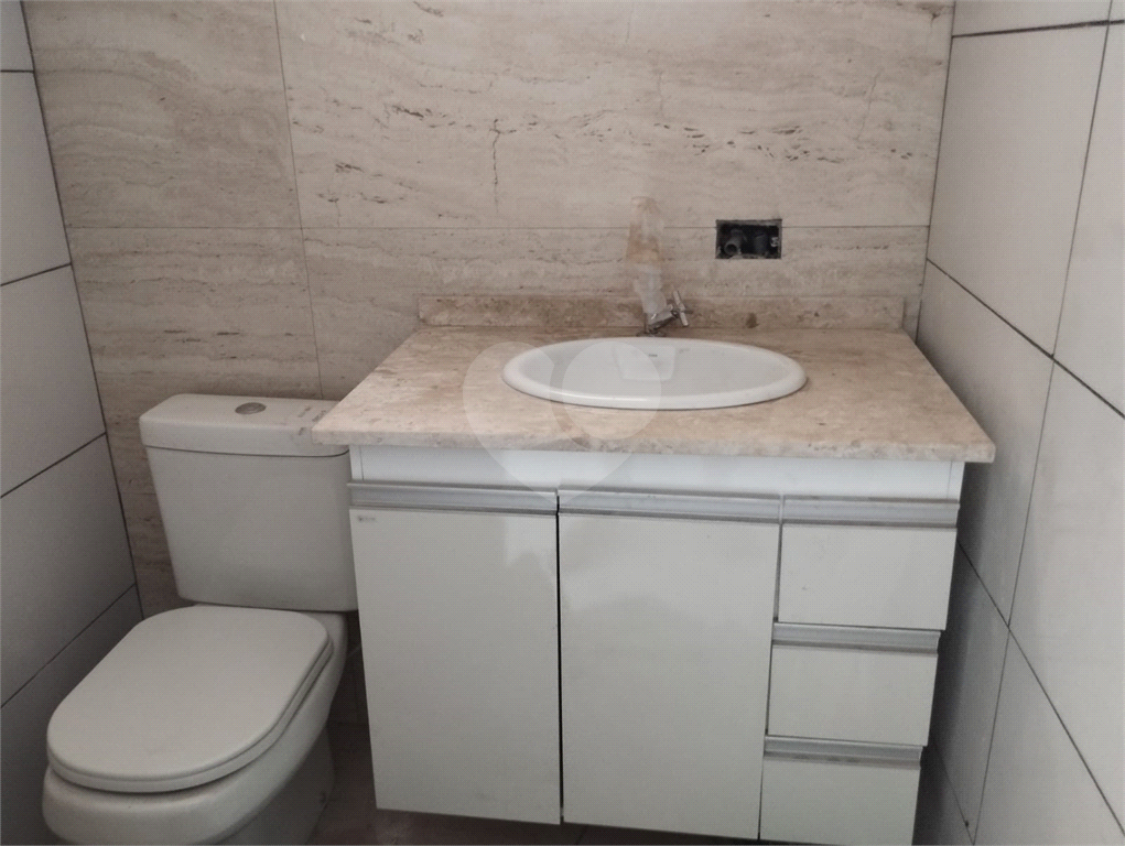 Lindo sobrado novo em Araraquara com 03 dormitórios