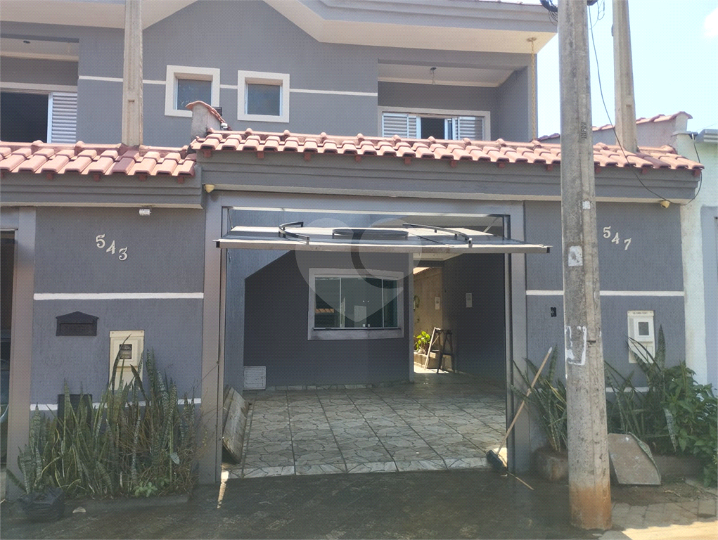 Lindo sobrado novo em Araraquara com 03 dormitórios