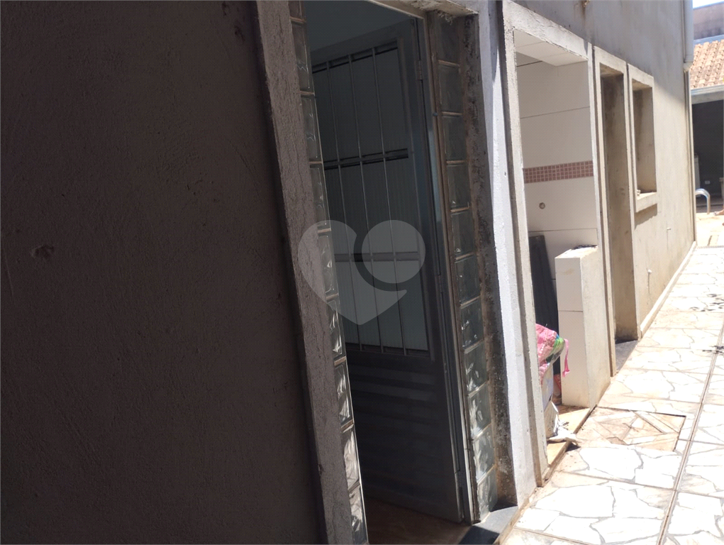 Lindo sobrado novo em Araraquara com 03 dormitórios