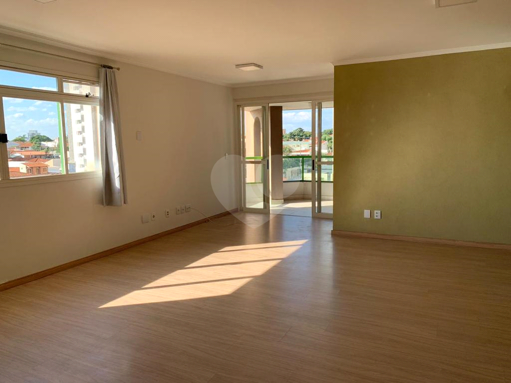 Apartamento à venda com 3 quartos, 128m² - Foto 4