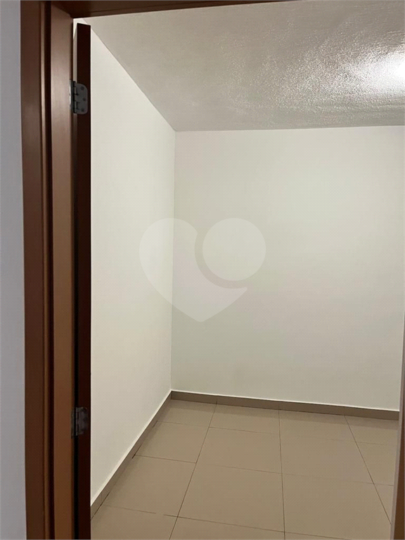 Apartamento à venda com 2 quartos, 45m² - Foto 2