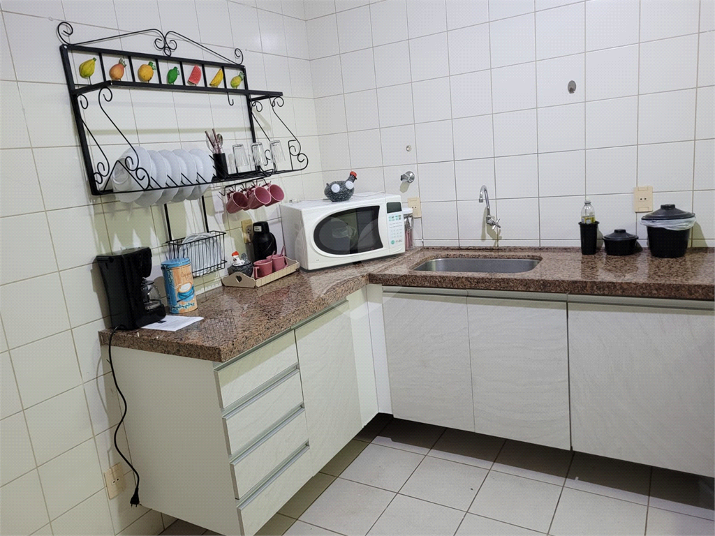 Apartamento à venda com 3 quartos, 92m² - Foto 3