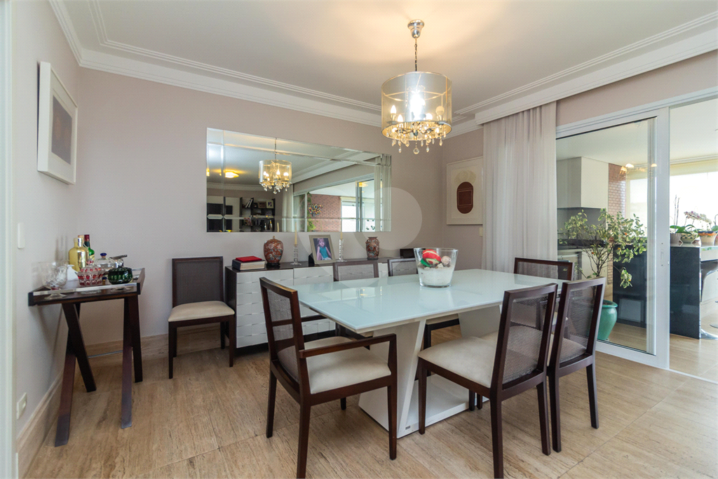 Apartamento 171m² 3 suítes, varanda gourmet 4 vagas lazer completo em Perdizes
