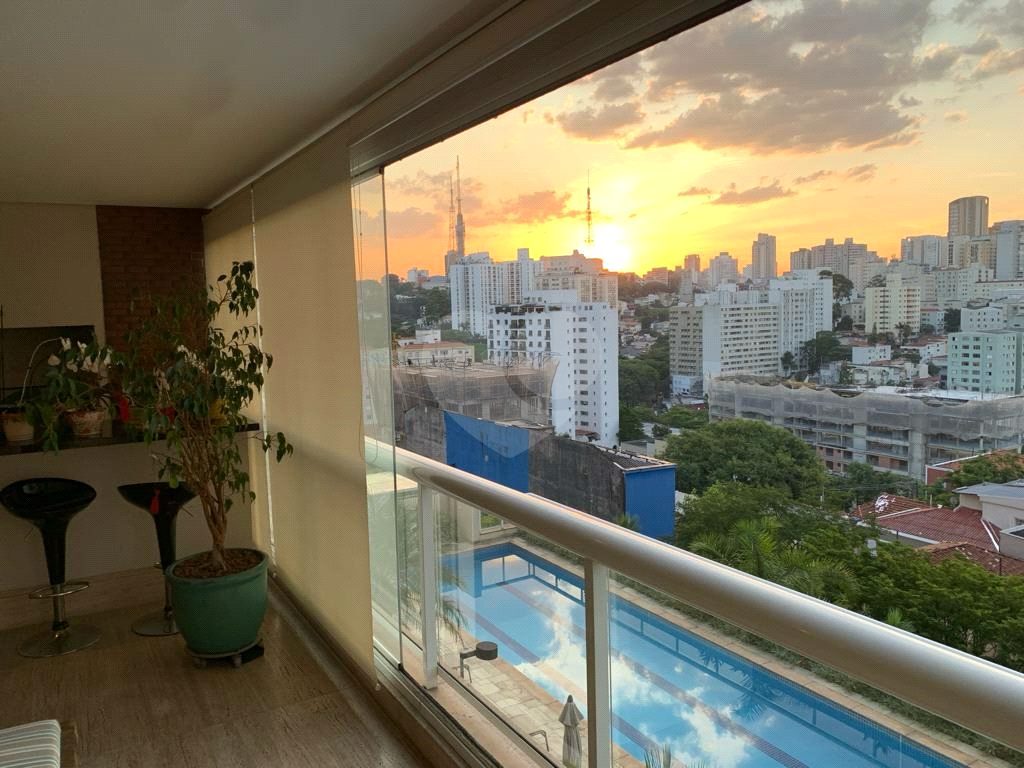 Apartamento 171m² 3 suítes, varanda gourmet 4 vagas lazer completo em Perdizes