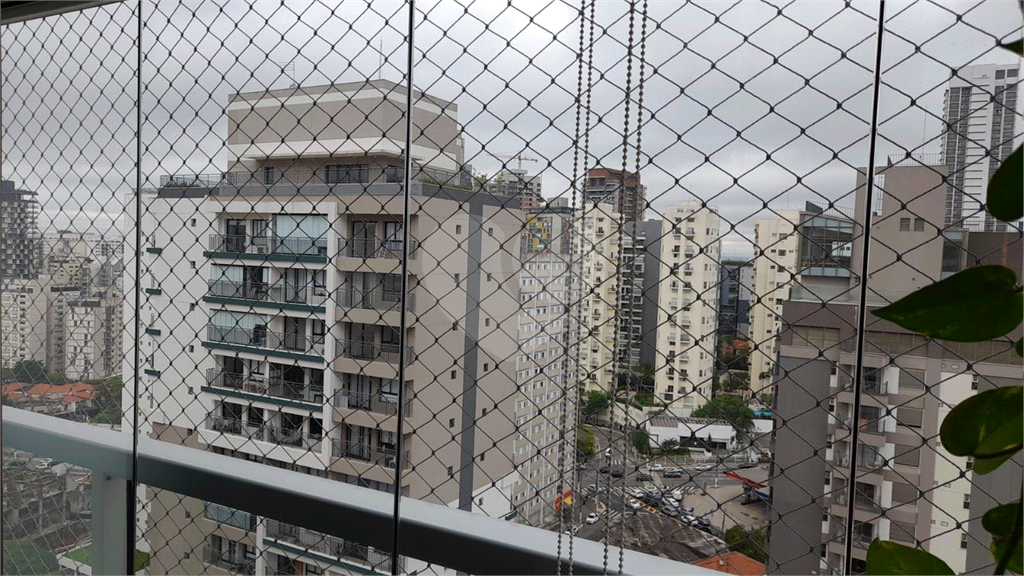 Apartamento à venda com 1 quarto, 69m² - Foto 26