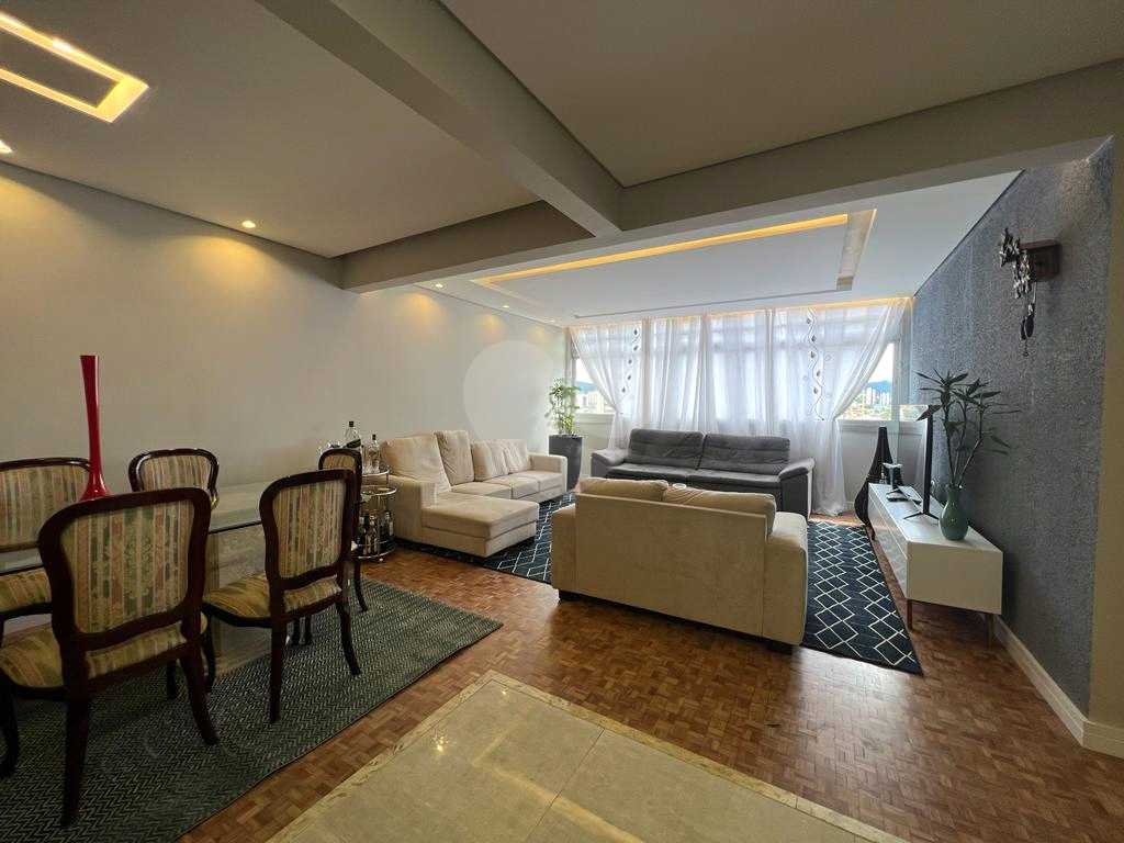 Apartamento à venda com 3 quartos, 160m² - Foto 8