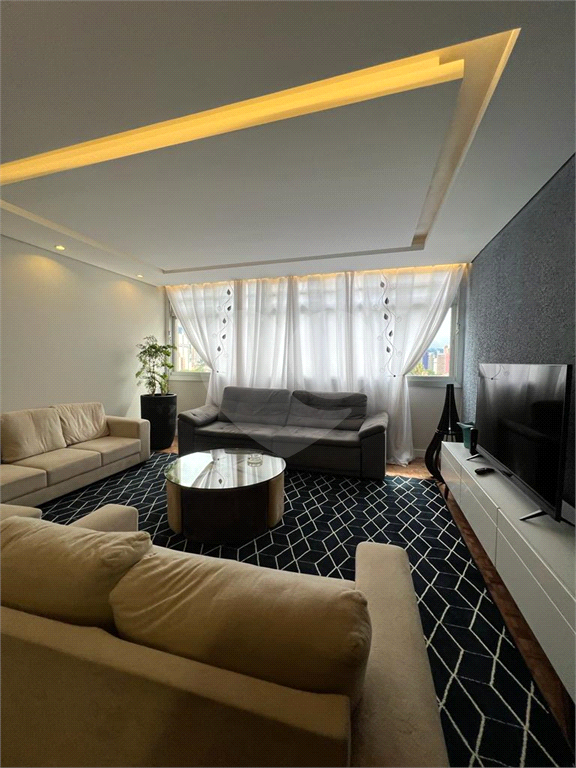 Apartamento à venda com 3 quartos, 160m² - Foto 3