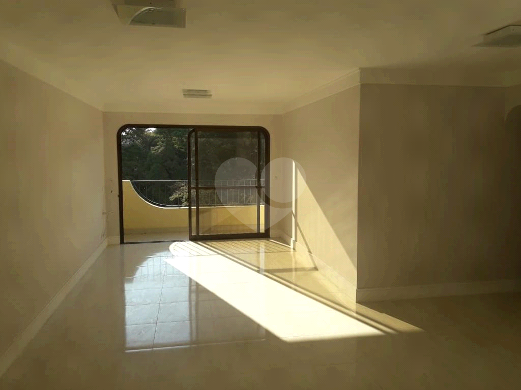 APARTAMENTO em SANTANA