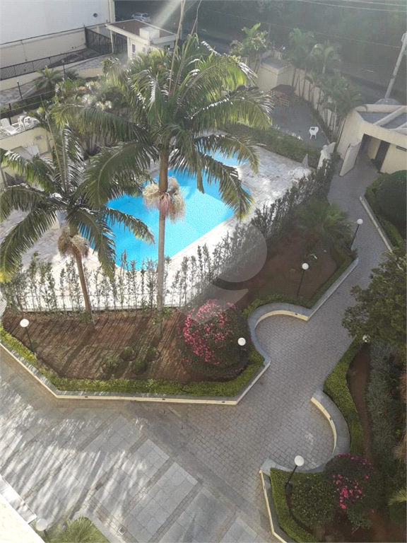 APARTAMENTO em SANTANA