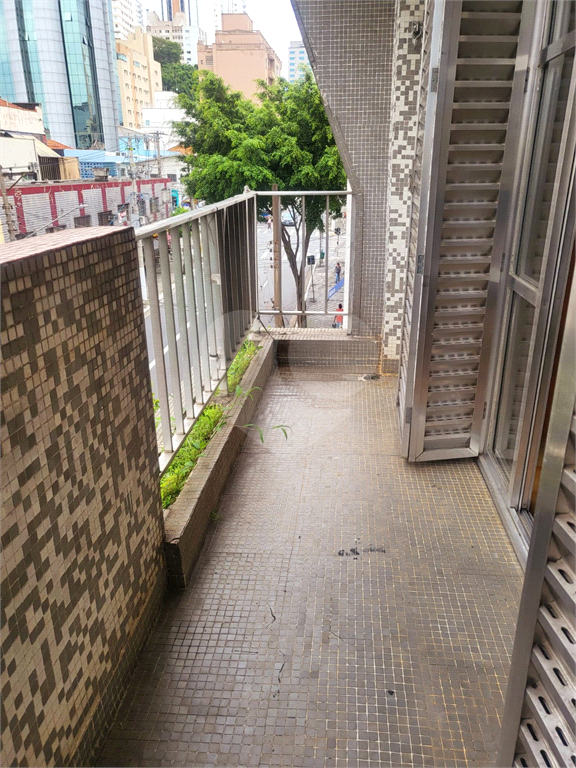 Santana, Imóvel com 2 dorms, sala ampla, cozinha ampla e area de serviço, ao todo são 66m2.