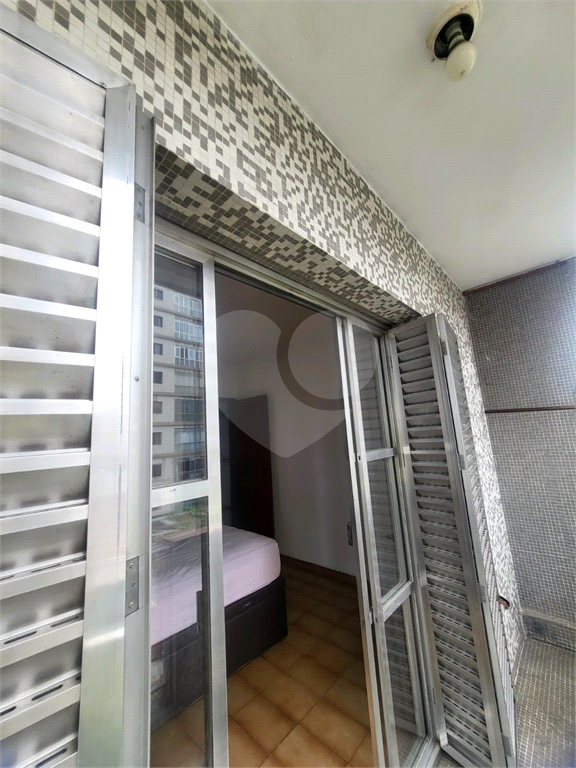 Santana, Imóvel com 2 dorms, sala ampla, cozinha ampla e area de serviço, ao todo são 66m2.