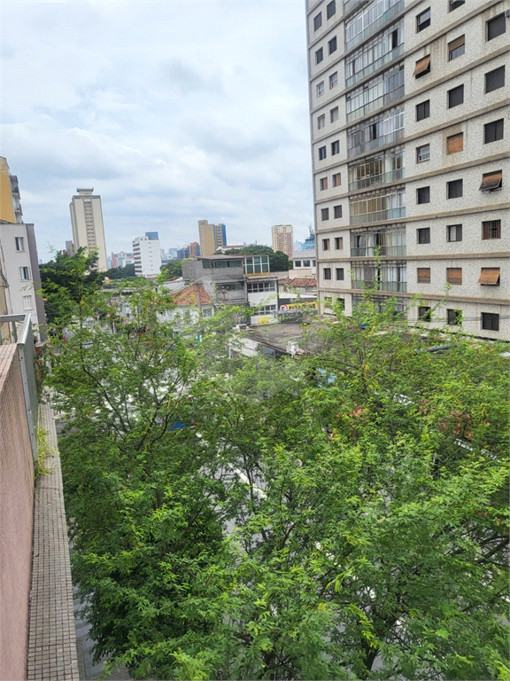 Santana, Imóvel com 2 dorms, sala ampla, cozinha ampla e area de serviço, ao todo são 66m2.