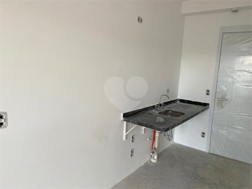 A poucos passos do Metrô e Shopping Tucuruvi Apartamento Studio novo pronto para morar!!