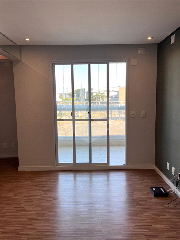 Apartamento à venda e aluguel com 1 quarto, 62m² - Foto 4