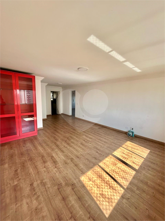 Apartamento na saúde, 3 dormitórios 1 suíte e 2 vagas 