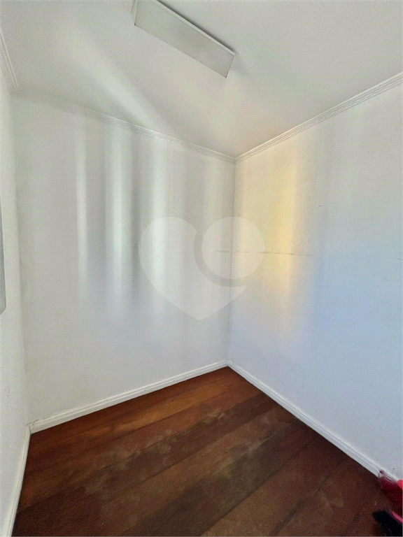 Apartamento na saúde, 3 dormitórios 1 suíte e 2 vagas 
