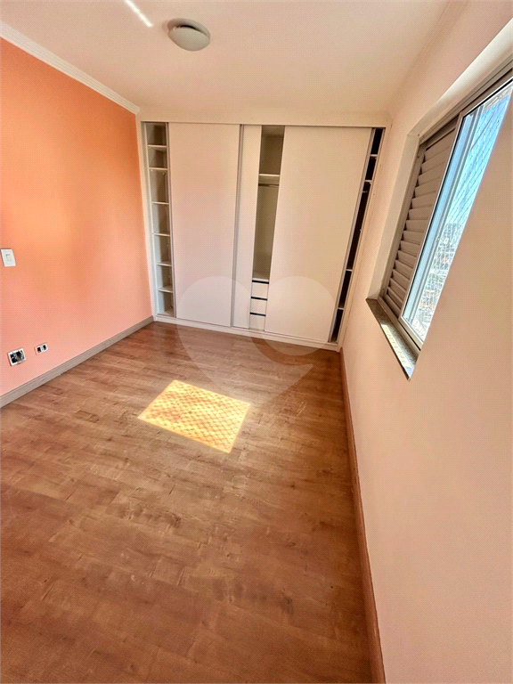 Apartamento na saúde, 3 dormitórios 1 suíte e 2 vagas 