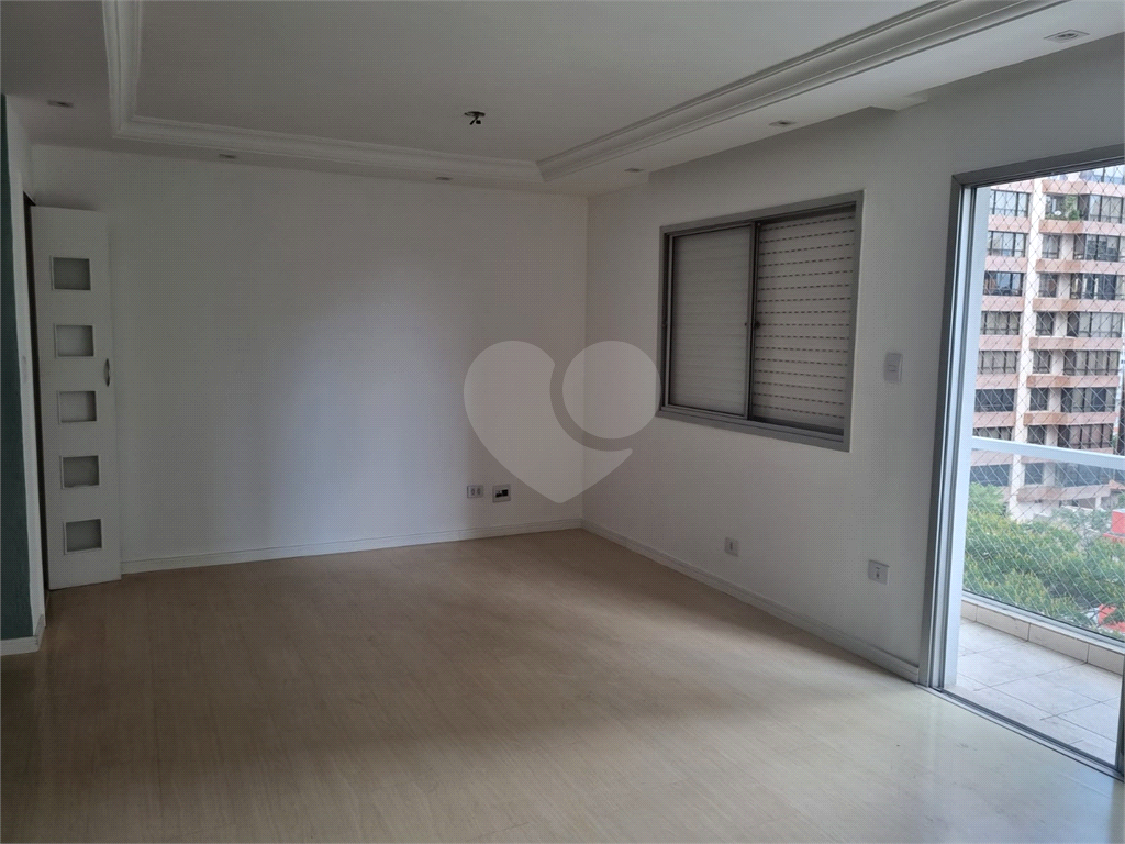 APARTAMENTO em SANTANA