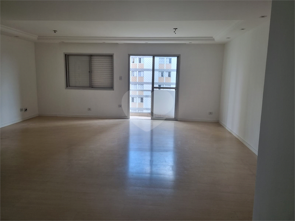 APARTAMENTO em SANTANA