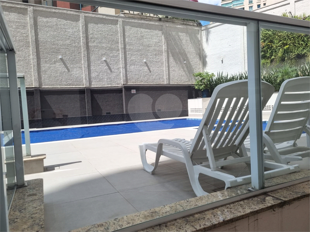 APARTAMENTO em SANTANA