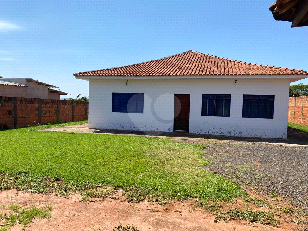 Casa à venda com 4 quartos, 204m² - Foto 2