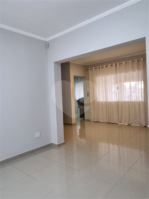 Casa à venda com 3 quartos, 130m² - Foto 2