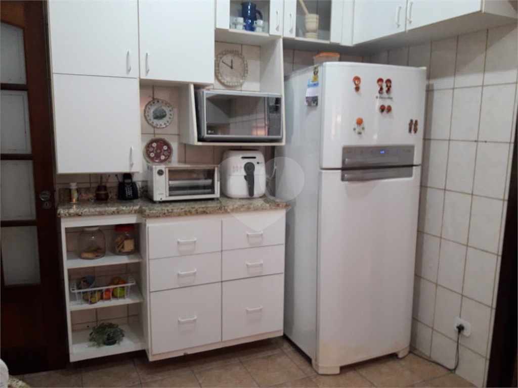 Casa de Condomínio à venda com 4 quartos, 282m² - Foto 17
