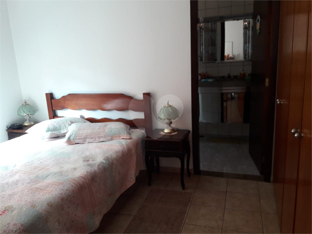 Casa de Condomínio à venda com 4 quartos, 282m² - Foto 25