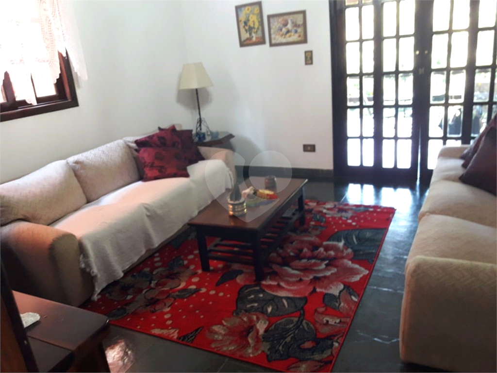 Casa de Condomínio à venda com 4 quartos, 282m² - Foto 9