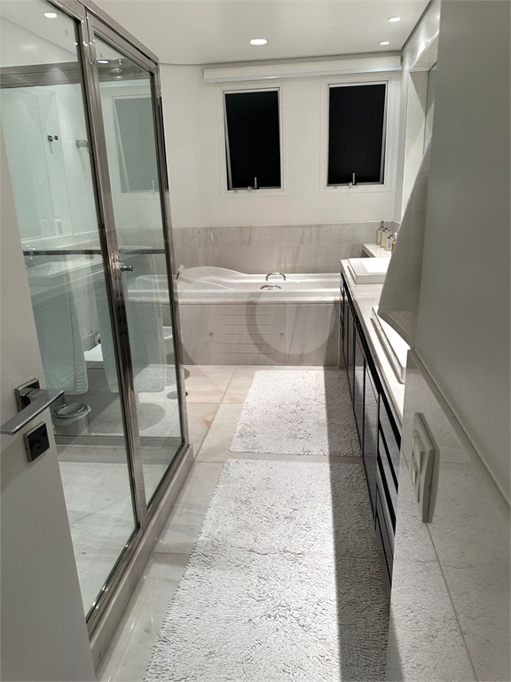 Apartamento a venda reformado 4 suítes 5 vagas, condomínio clube em Higienópolis - São Paulo