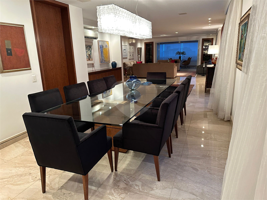 Apartamento a venda reformado 4 suítes 5 vagas, condomínio clube em Higienópolis - São Paulo