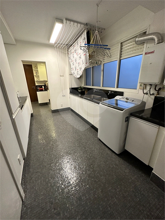 Apartamento a venda reformado 4 suítes 5 vagas, condomínio clube em Higienópolis - São Paulo
