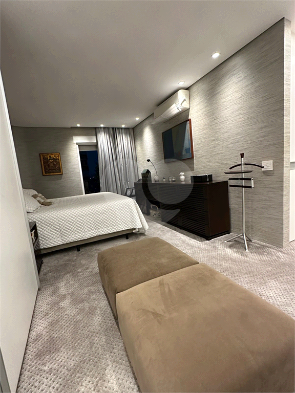 Apartamento a venda reformado 4 suítes 5 vagas, condomínio clube em Higienópolis - São Paulo