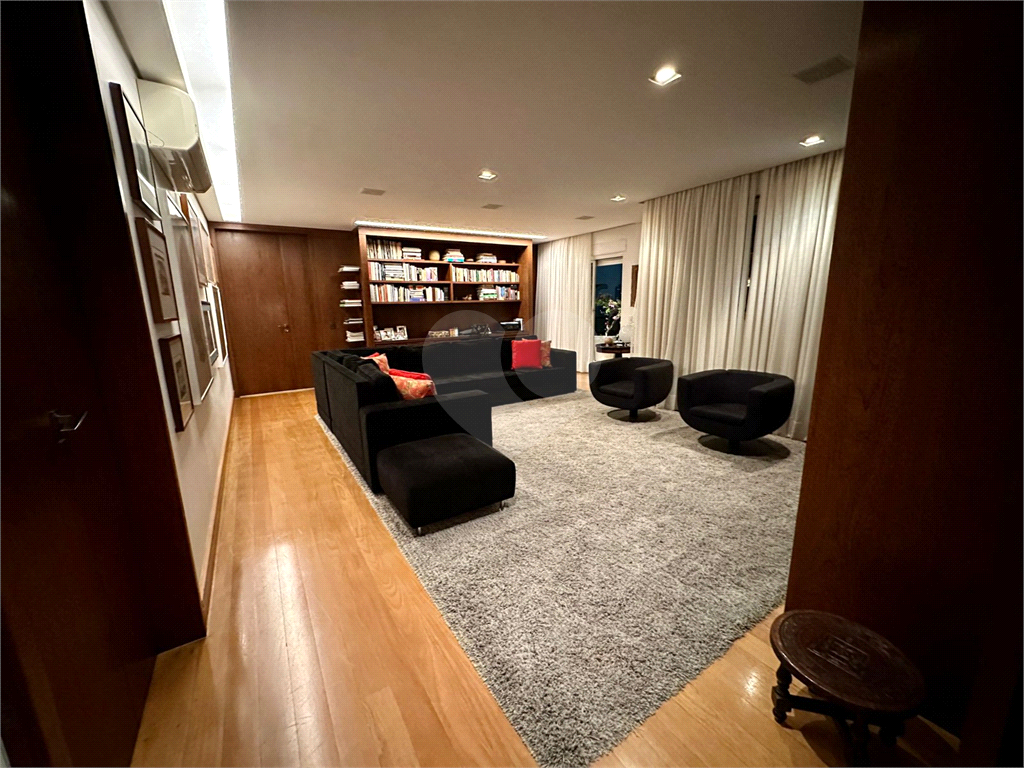 Apartamento a venda reformado 4 suítes 5 vagas, condomínio clube em Higienópolis - São Paulo