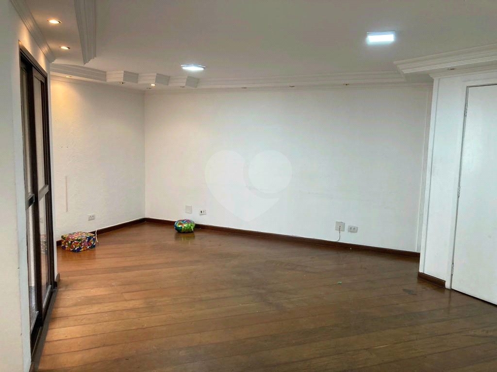 Apartamento à venda com 3 quartos, 105m² - Foto 13