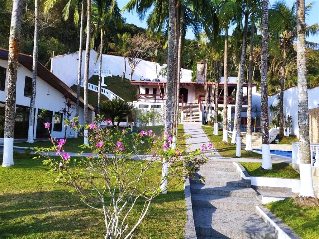 CASA MOBILIADA NA PRAIA DOS SONHOS - ITANHAÉM - 8 QUARTOS - 9 GARAGENS - 1560 m2  Área Total