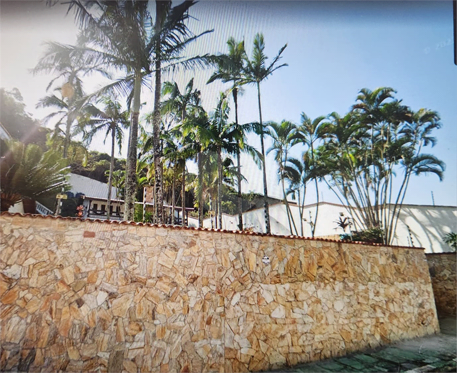 CASA MOBILIADA NA PRAIA DOS SONHOS - ITANHAÉM - 8 QUARTOS - 9 GARAGENS - 1560 m2  Área Total