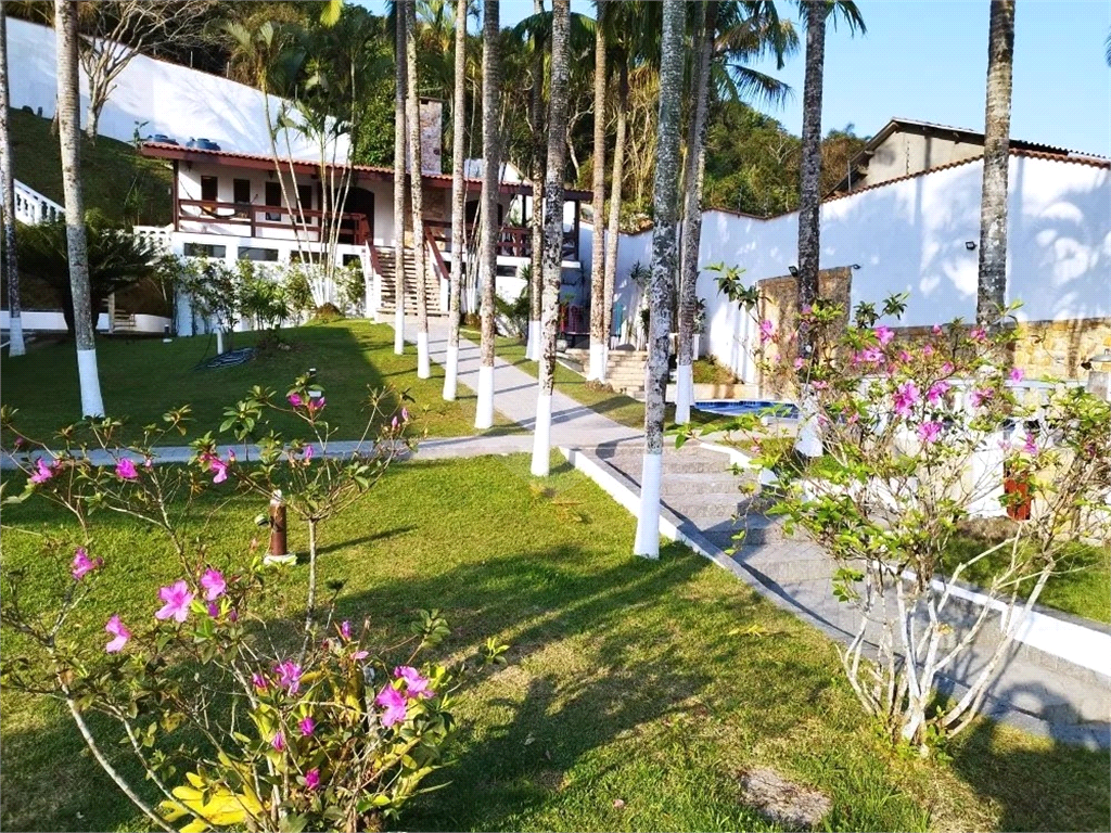 CASA MOBILIADA NA PRAIA DOS SONHOS - ITANHAÉM - 8 QUARTOS - 9 GARAGENS - 1560 m2  Área Total