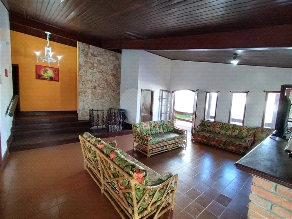 CASA MOBILIADA NA PRAIA DOS SONHOS - ITANHAÉM - 8 QUARTOS - 9 GARAGENS - 1560 m2  Área Total