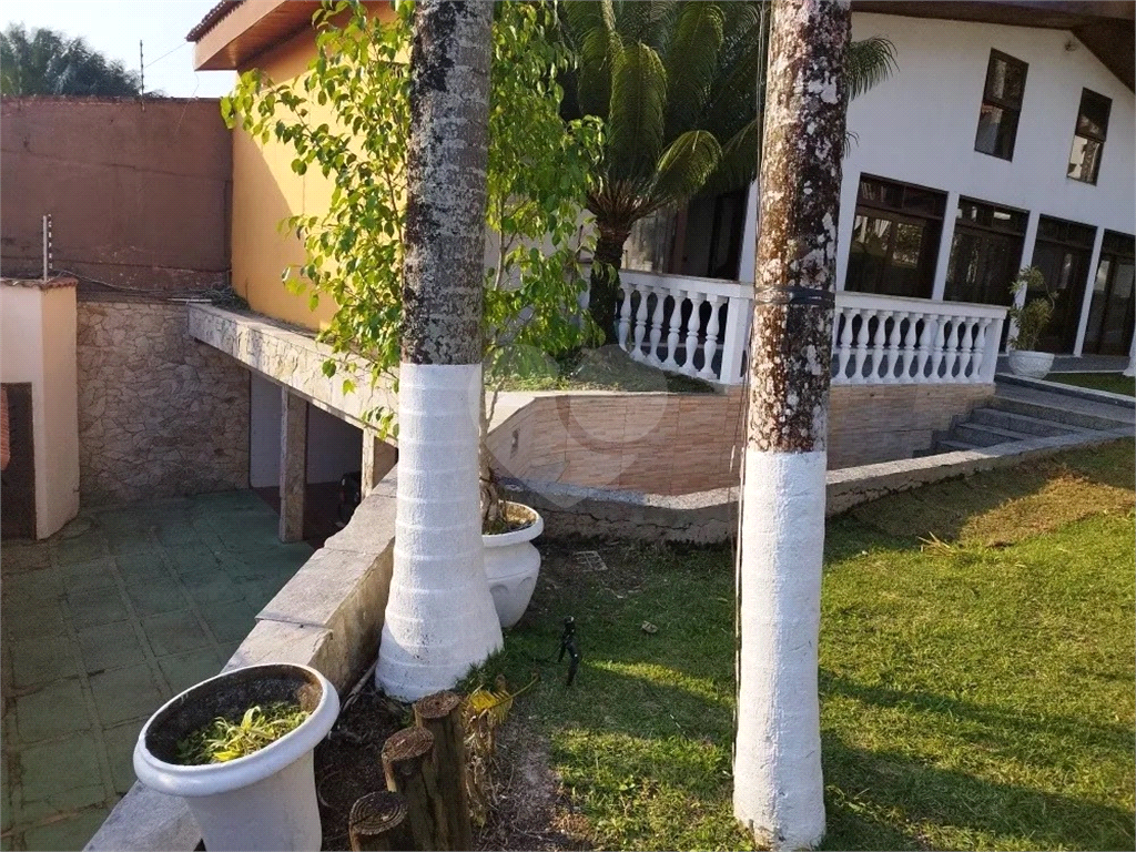 CASA MOBILIADA NA PRAIA DOS SONHOS - ITANHAÉM - 8 QUARTOS - 9 GARAGENS - 1560 m2  Área Total