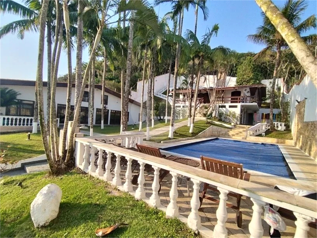 CASA MOBILIADA NA PRAIA DOS SONHOS - ITANHAÉM - 8 QUARTOS - 9 GARAGENS - 1560 m2  Área Total