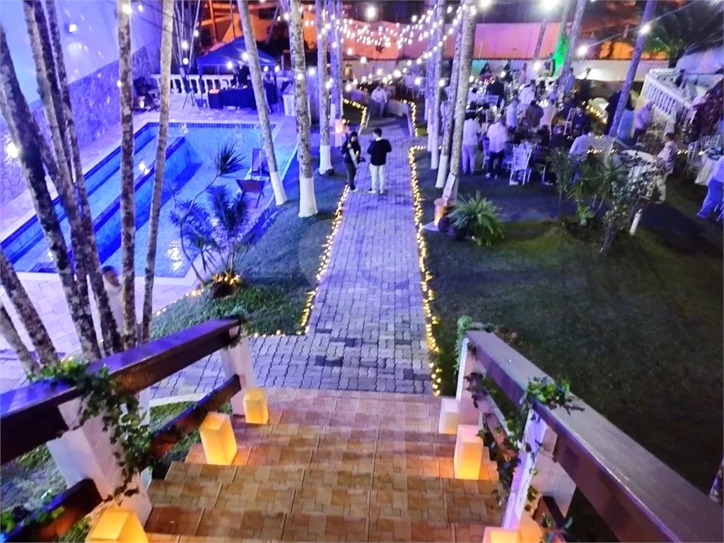 CASA MOBILIADA NA PRAIA DOS SONHOS - ITANHAÉM - 8 QUARTOS - 9 GARAGENS - 1560 m2  Área Total